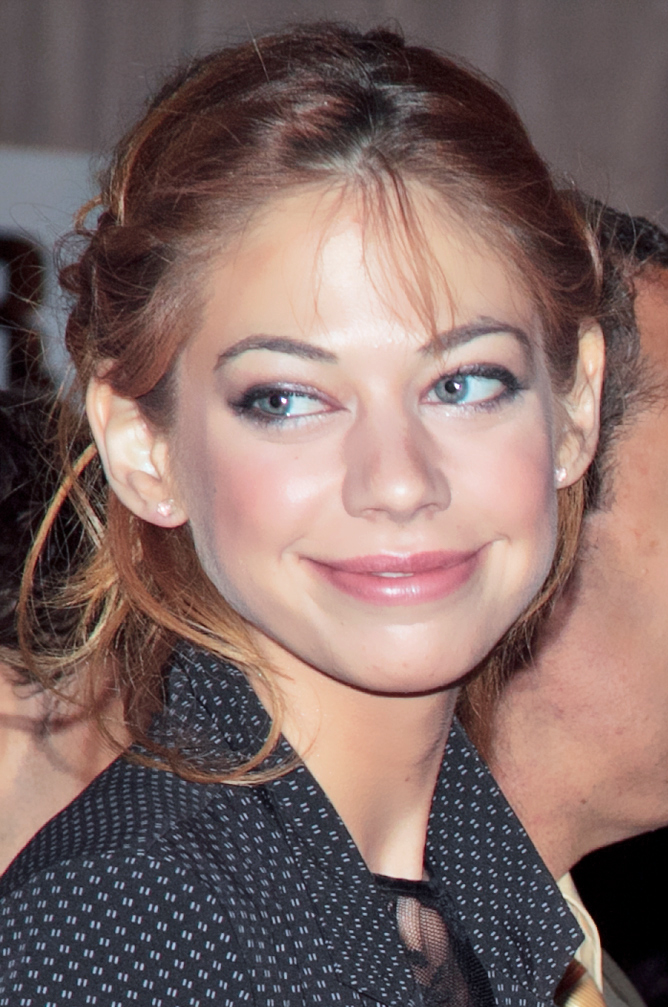 Analeigh Tipton's Career & Wealth: From Skating to Stardom